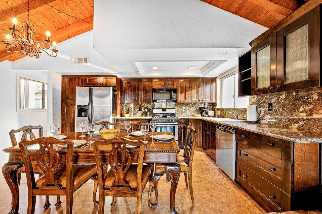 Newport Beachhouse Upper & Lower Units Esterno foto