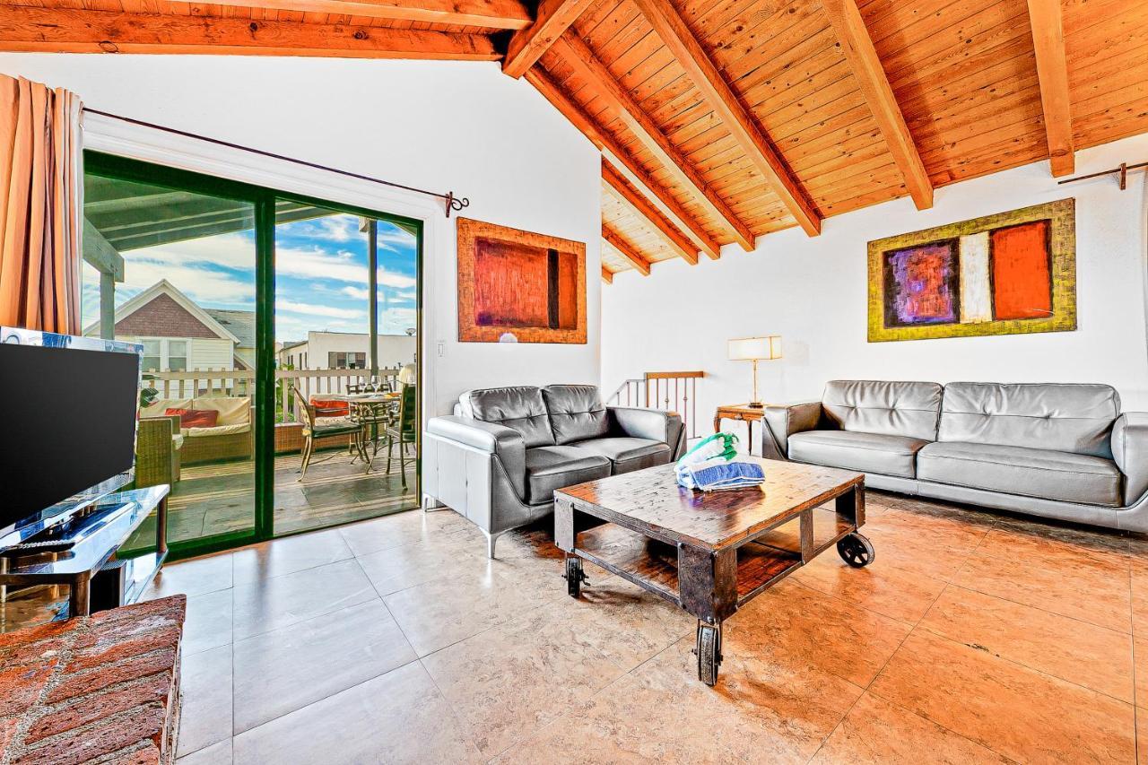 Newport Beachhouse Upper & Lower Units Esterno foto